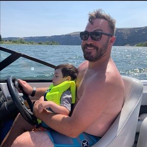 Meet your Posher, James